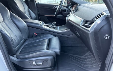 BMW X5, 2019 год, 5 900 000 рублей, 31 фотография