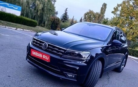 Volkswagen Tiguan II, 2018 год, 3 150 000 рублей, 2 фотография