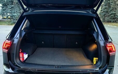 Volkswagen Tiguan II, 2018 год, 3 150 000 рублей, 10 фотография