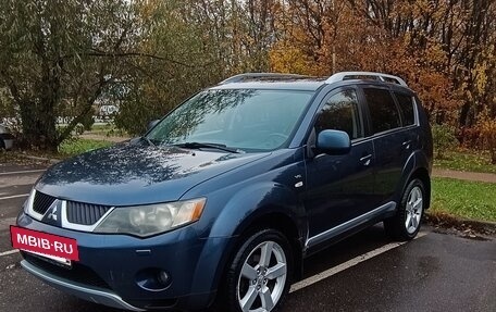 Mitsubishi Outlander III рестайлинг 3, 2008 год, 990 000 рублей, 2 фотография
