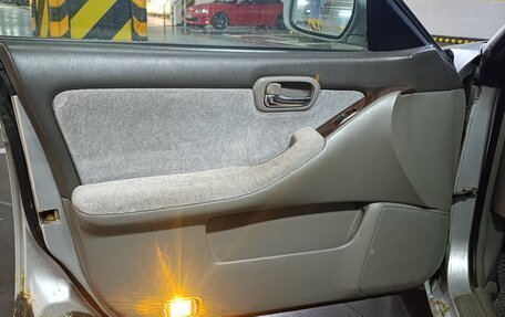 Nissan Laurel VIII, 2000 год, 370 000 рублей, 19 фотография