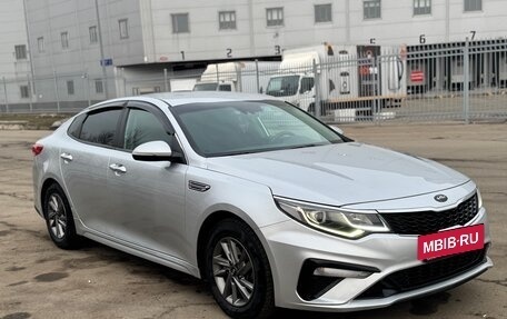 KIA Optima IV, 2019 год, 1 830 000 рублей, 2 фотография