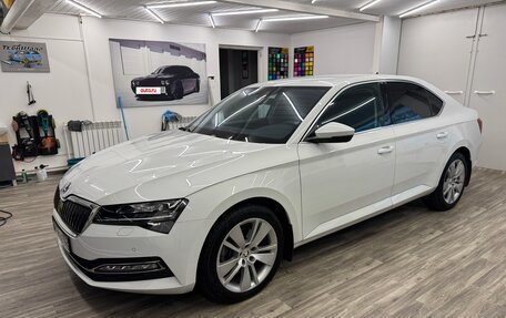 Skoda Superb III рестайлинг, 2021 год, 2 685 000 рублей, 19 фотография