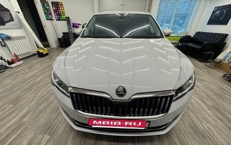 Skoda Superb III рестайлинг, 2021 год, 2 685 000 рублей, 17 фотография