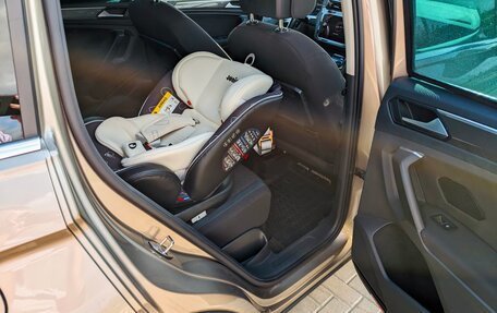 Volkswagen Tiguan II, 2019 год, 2 180 000 рублей, 11 фотография