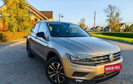 Volkswagen Tiguan II, 2019 год, 2 180 000 рублей, 2 фотография