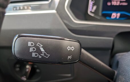 Volkswagen Tiguan II, 2019 год, 2 180 000 рублей, 16 фотография