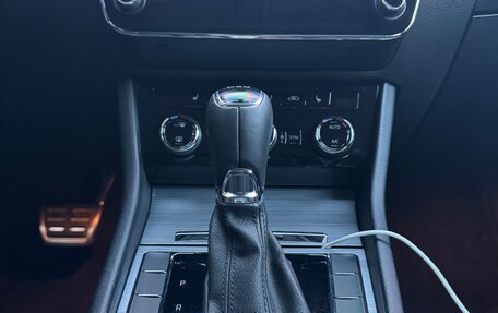 Skoda Superb III рестайлинг, 2021 год, 2 365 000 рублей, 28 фотография