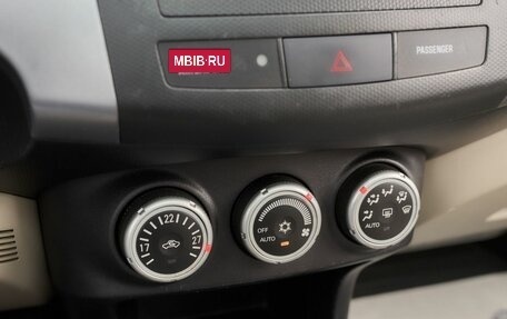 Mitsubishi Outlander III рестайлинг 3, 2008 год, 825 000 рублей, 6 фотография