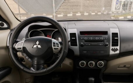 Mitsubishi Outlander III рестайлинг 3, 2008 год, 825 000 рублей, 15 фотография