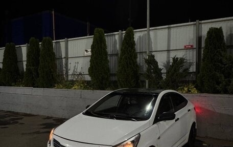 Hyundai Solaris II рестайлинг, 2016 год, 600 000 рублей, 1 фотография