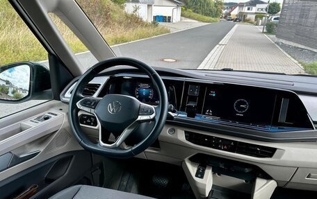 Volkswagen Multivan, 2022 год, 5 200 000 рублей, 8 фотография