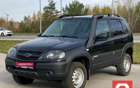 Chevrolet Niva I рестайлинг, 2017 год, 577 000 рублей, 1 фотография