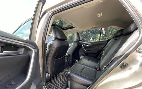 Toyota RAV4, 2022 год, 2 690 635 рублей, 11 фотография