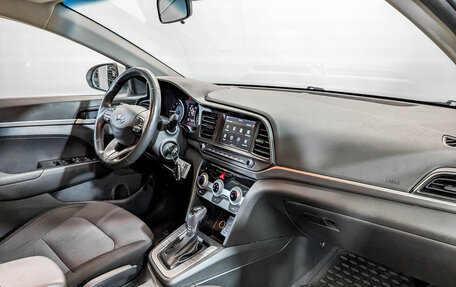 Hyundai Elantra VI рестайлинг, 2019 год, 1 630 000 рублей, 11 фотография