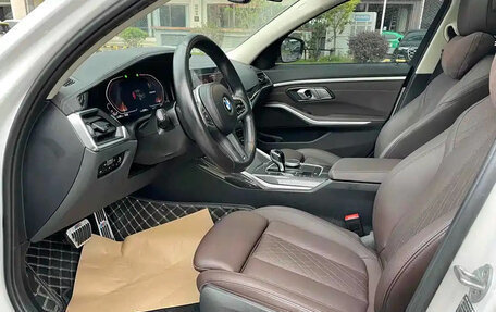 BMW 3 серия, 2022 год, 2 690 000 рублей, 9 фотография