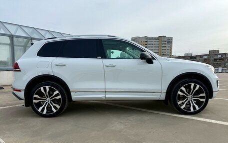 Volkswagen Touareg III, 2017 год, 3 350 000 рублей, 3 фотография