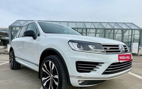 Volkswagen Touareg III, 2017 год, 3 350 000 рублей, 2 фотография