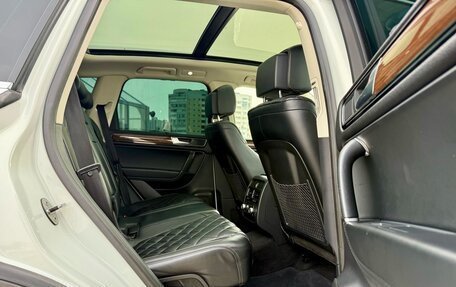 Volkswagen Touareg III, 2017 год, 3 350 000 рублей, 15 фотография