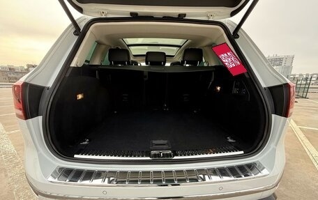 Volkswagen Touareg III, 2017 год, 3 350 000 рублей, 20 фотография