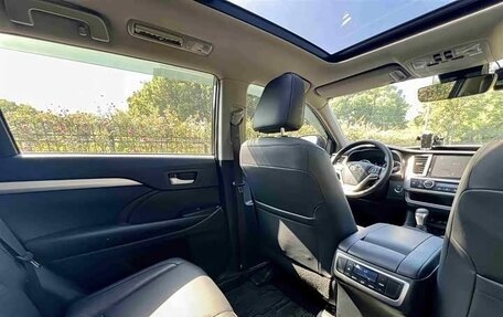 Toyota Highlander III, 2021 год, 2 830 000 рублей, 9 фотография