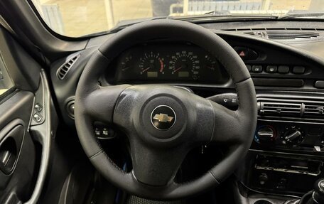 Chevrolet Niva I рестайлинг, 2017 год, 680 000 рублей, 8 фотография