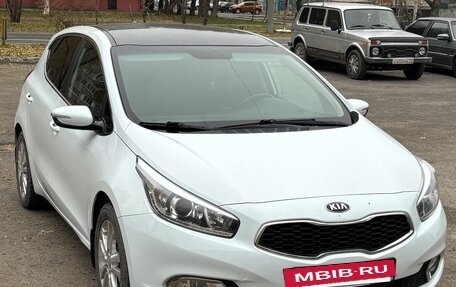 KIA cee'd III, 2014 год, 1 300 000 рублей, 2 фотография