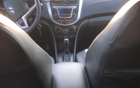 Hyundai Solaris II рестайлинг, 2016 год, 10 058 000 рублей, 4 фотография