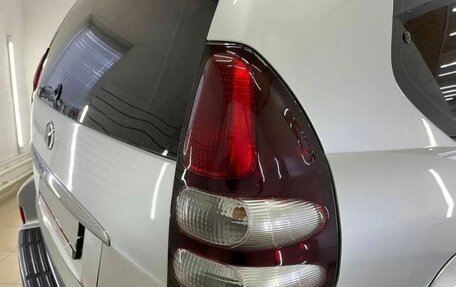 Toyota Land Cruiser Prado 120 рестайлинг, 2007 год, 2 097 000 рублей, 12 фотография