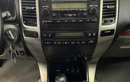 Toyota Land Cruiser Prado 120 рестайлинг, 2007 год, 2 097 000 рублей, 18 фотография