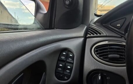 Ford Focus IV, 2000 год, 120 000 рублей, 24 фотография