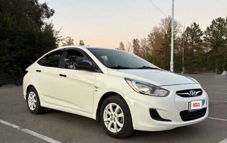 Hyundai Solaris II рестайлинг, 2013 год, 990 000 рублей, 3 фотография