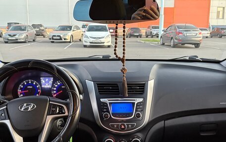 Hyundai Solaris II рестайлинг, 2013 год, 990 000 рублей, 8 фотография