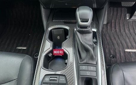 Toyota Crown, 2021 год, 2 697 000 рублей, 14 фотография