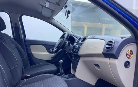 Renault Logan II, 2016 год, 699 000 рублей, 13 фотография