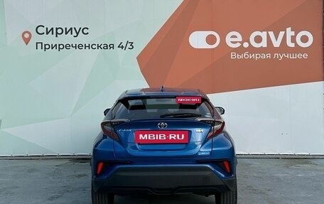 Toyota C-HR I рестайлинг, 2017 год, 2 000 000 рублей, 5 фотография