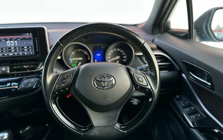 Toyota C-HR I рестайлинг, 2017 год, 2 000 000 рублей, 9 фотография