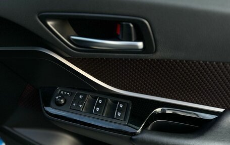 Toyota C-HR I рестайлинг, 2017 год, 2 000 000 рублей, 11 фотография