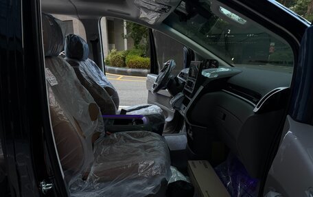 Hyundai Staria, 2025 год, 5 600 000 рублей, 13 фотография