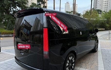 Hyundai Staria, 2025 год, 5 600 000 рублей, 2 фотография