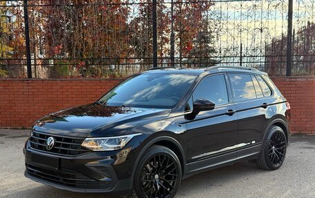 Volkswagen Tiguan II, 2021 год, 3 700 000 рублей, 3 фотография