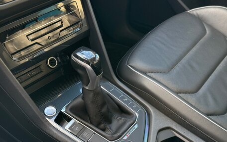 Volkswagen Tiguan II, 2021 год, 3 700 000 рублей, 15 фотография