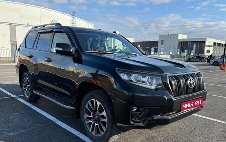 Toyota Land Cruiser Prado 150 рестайлинг 2, 2021 год, 7 400 000 рублей, 1 фотография