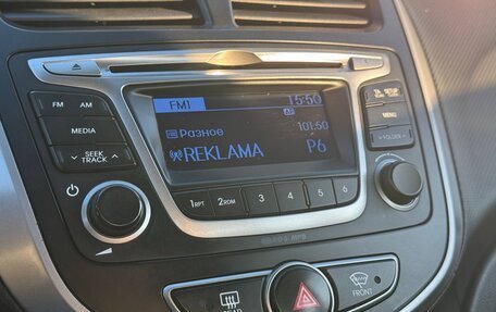 Hyundai Solaris II рестайлинг, 2015 год, 1 090 000 рублей, 11 фотография