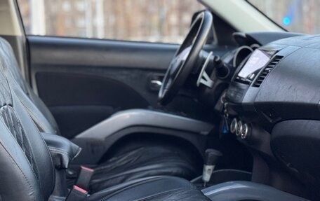 Mitsubishi Outlander III рестайлинг 3, 2007 год, 920 000 рублей, 17 фотография