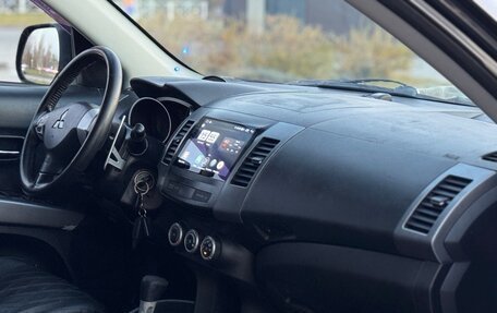 Mitsubishi Outlander III рестайлинг 3, 2007 год, 920 000 рублей, 18 фотография