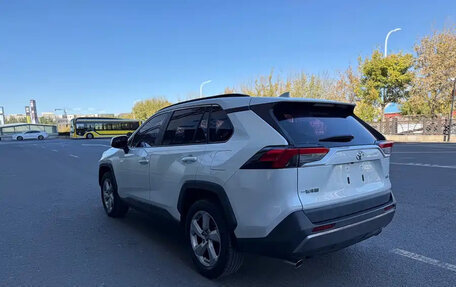 Toyota RAV4, 2021 год, 2 622 000 рублей, 18 фотография