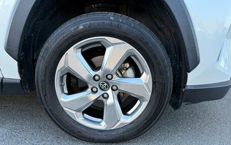 Toyota RAV4, 2021 год, 2 622 000 рублей, 7 фотография