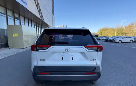 Toyota RAV4, 2021 год, 2 622 000 рублей, 8 фотография