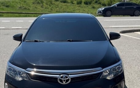 Toyota Camry, 2018 год, 2 350 000 рублей, 3 фотография